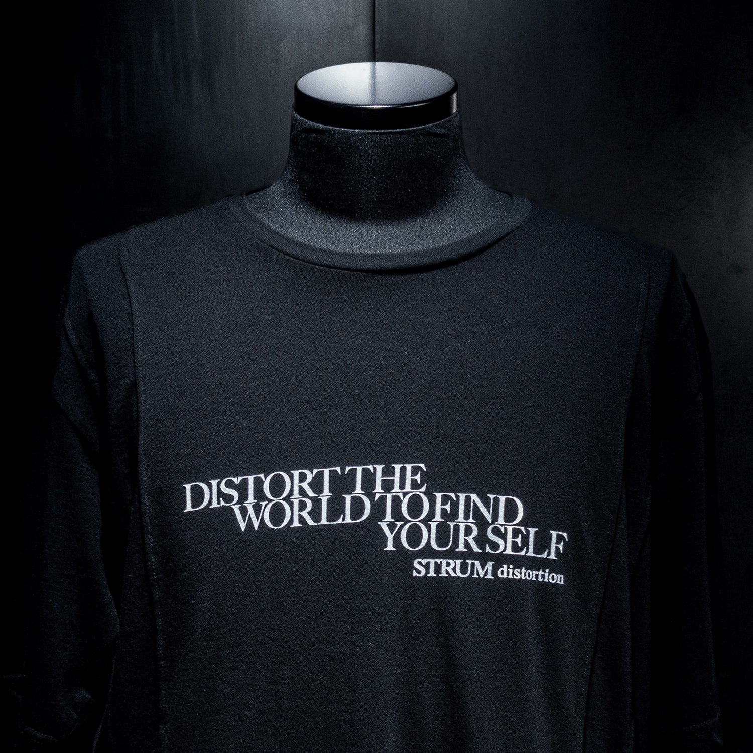 STRUM distortion限定Tシャツとバンダナの発売開始について